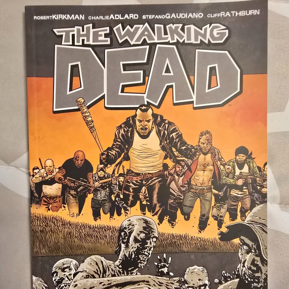 TWD All Out War Paperback by Robert Kirkman Volume‎ 21